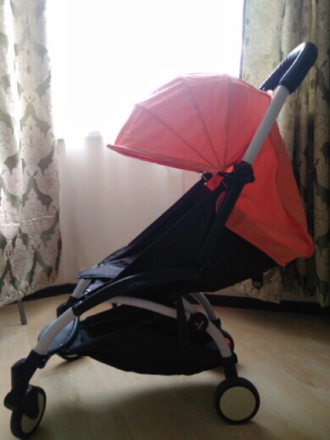 Tán che nắng và tấm đệm xe đẩy em bé vovo , yoyo, yoya và tấm đệm nằm .