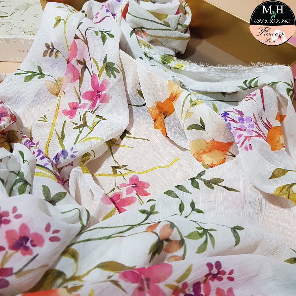 Vải voan trắng in hoa lá nhiệt đới, dùng may áo váy mùa hè, chất mỏng vừa, mềm mại (100x150cm)