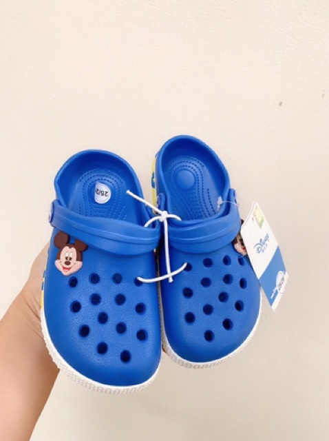 Dép sục Díney