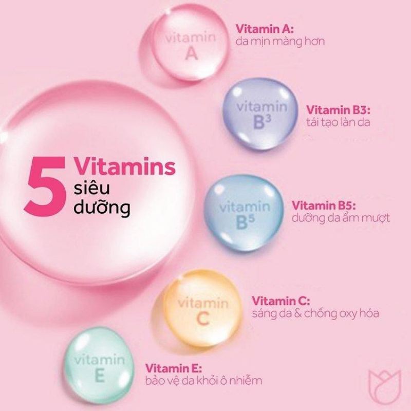 NƯỚC TẨY TRANG SÁNG DA POND'S VITAMIN VÀ CHIẾT XUẤT HOA HỒNG 235ml