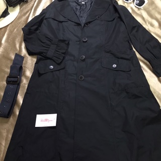 Áo măng tô dáng dài , cổ vest