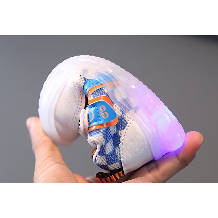 Giầy thể thao Quảng Châu cao cấp có đèn LED cho bé trai và bé gái họa tiết kẻ caro mã mới S7
