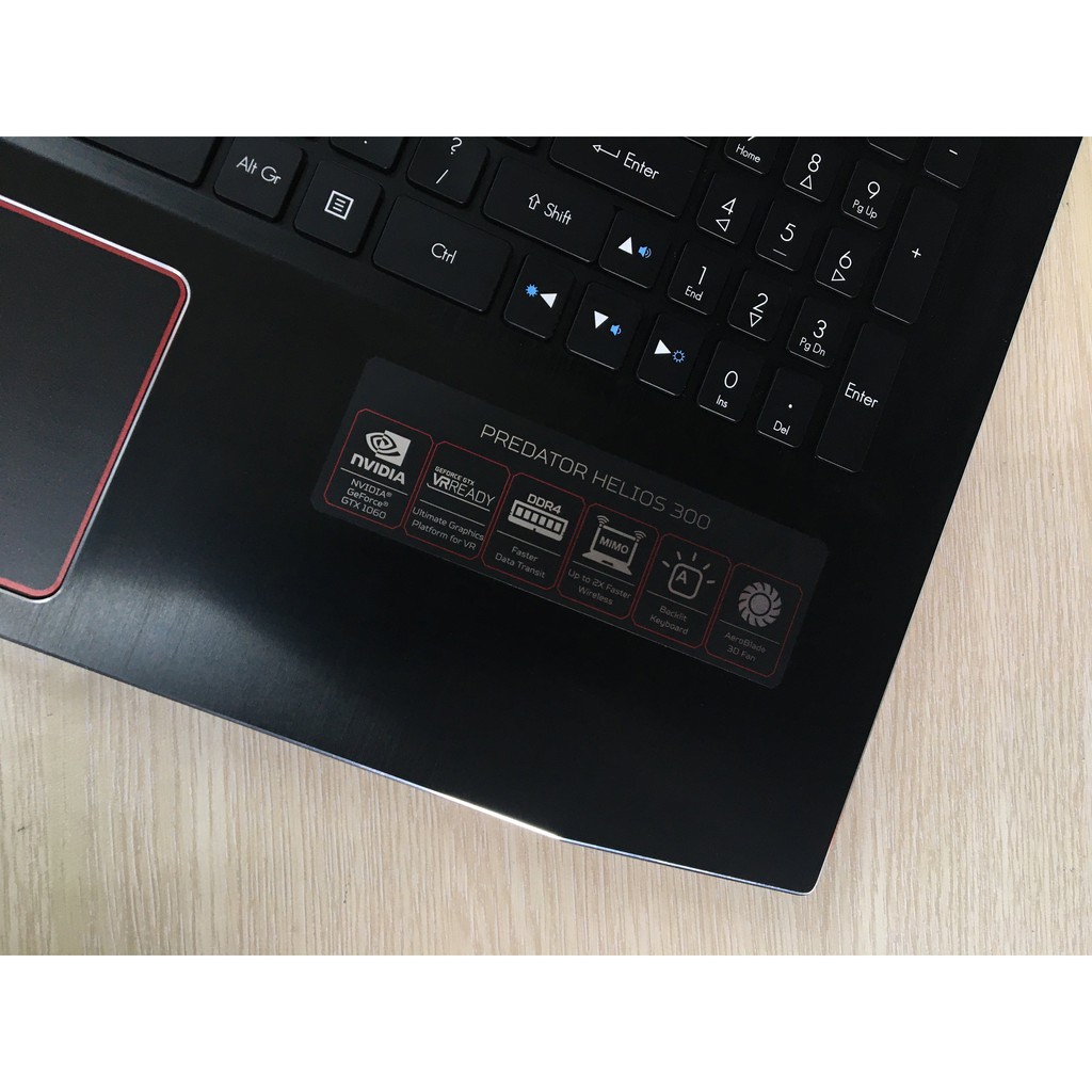 Laptop gaming ACER PREDATOR HELIOS PH315 51 7533 I7 8750H