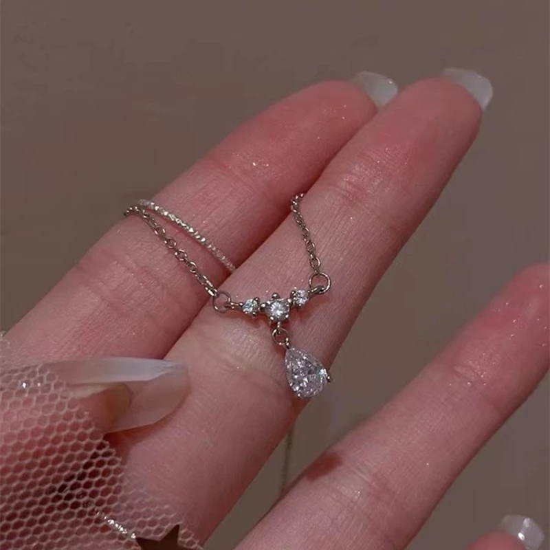 Vòng Cổ Choker Đính Đá Hình Giọt Nước Lấp Lánh Thời Trang Cho Nữ