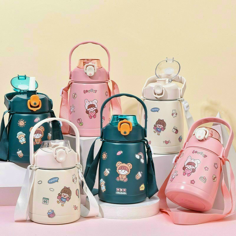 Bình Đựng Nước 900ml Dễ Thương - Có Quai Xách Tiện Lợi 0009