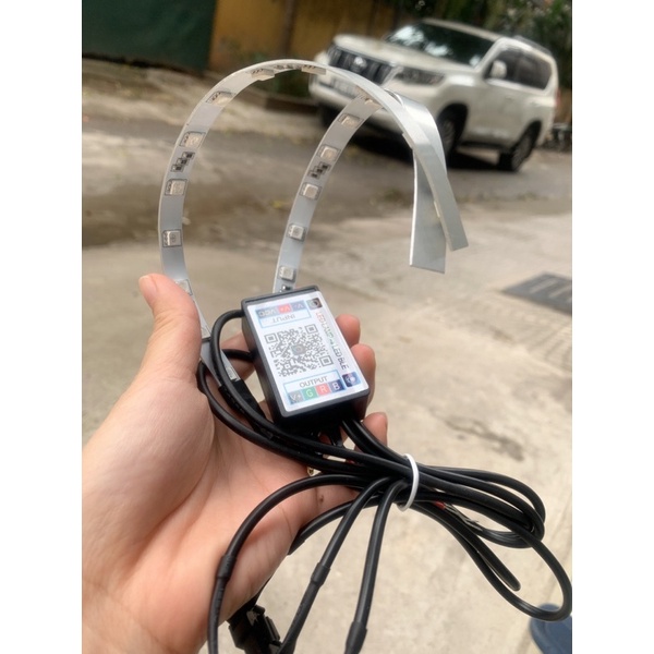 Mắt quỷ đổi màu theo app 2 mắt