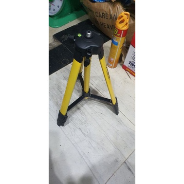 Chân Máy Laser 5 Tia Xanh 1M2