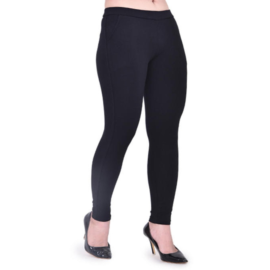 Quần legging thon chân cho người mập tự tin tạo dáng