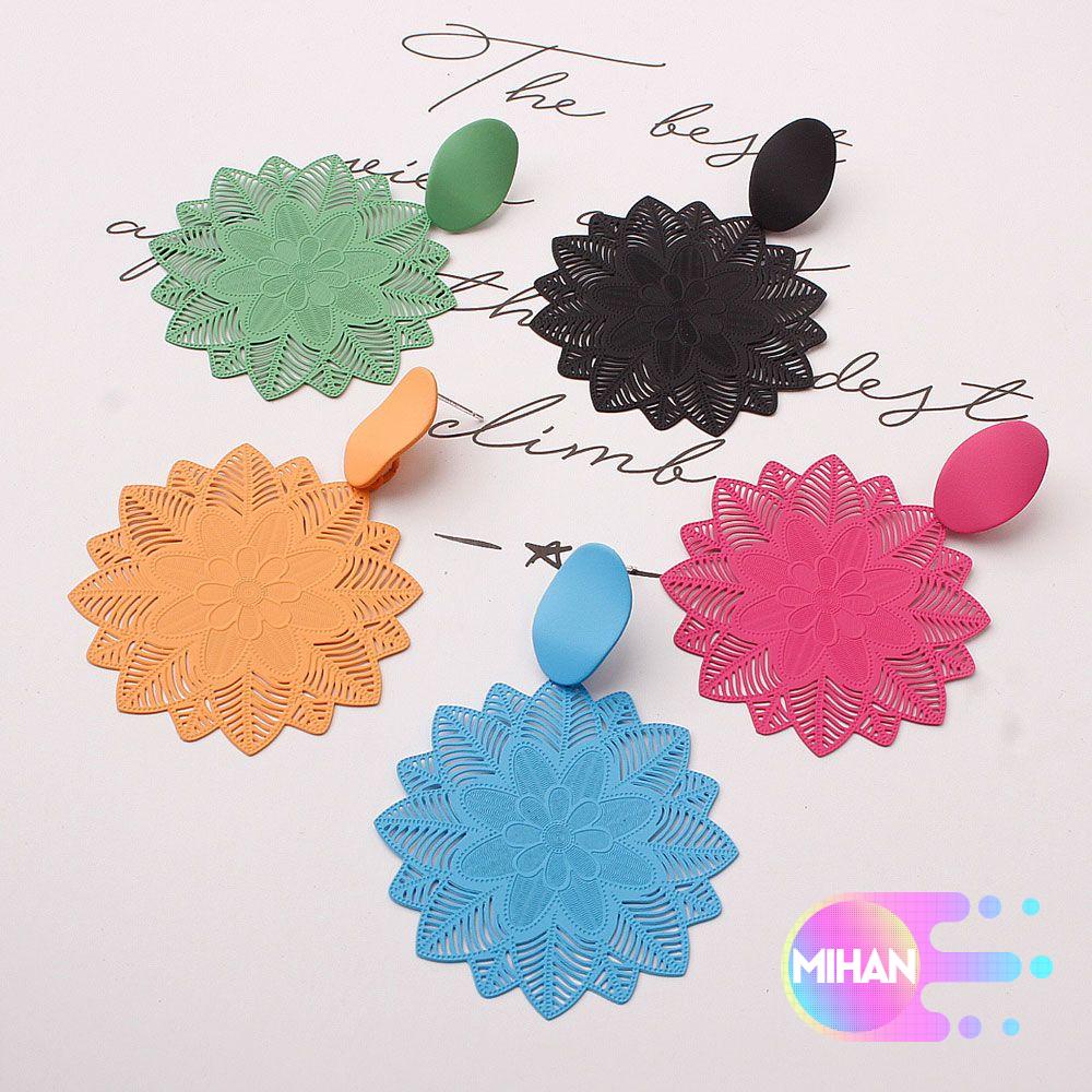 Bông tai họa tiết hoa rỗng phong cách gothic mới MIHAN1