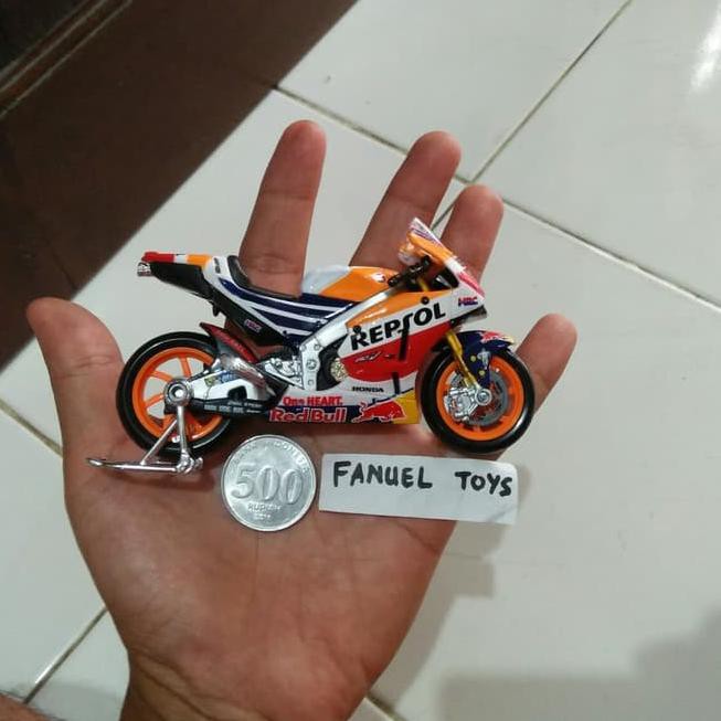 Mô Hình Xe Mô Tô Honda Repsol Moto Gp 2017 Marc Marquez Tỉ Lệ 1: 18