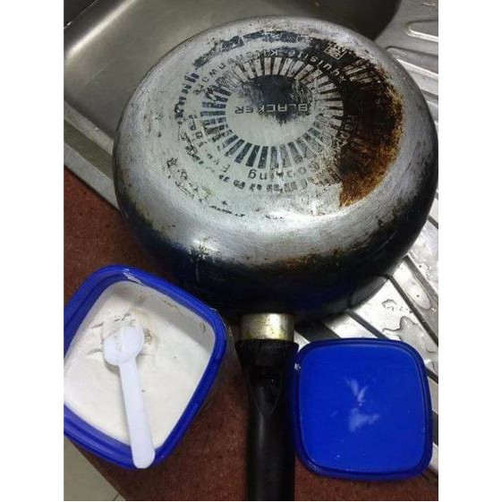 Kem Tẩy Xoong Nồi Đa Năng Hàn Quốc 500g - Tẩy Rửa Mọi Vết Bẩn Cứng Đầu.