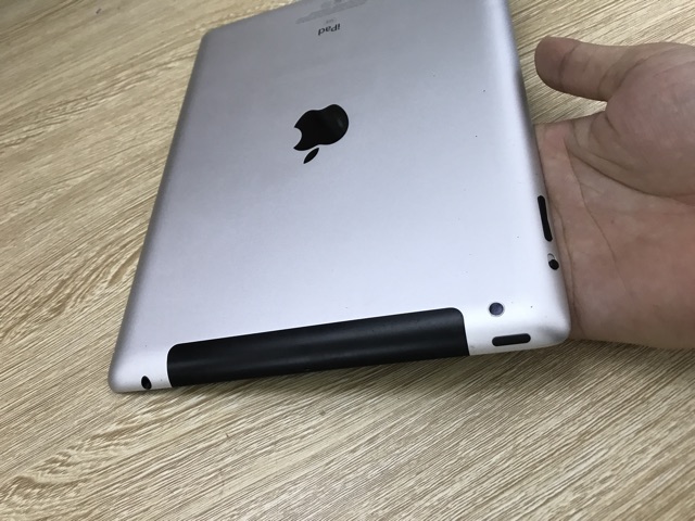 iPad 2 3G+wifi xách tay nguyên zin(cho xem hàng trước khi nhận)