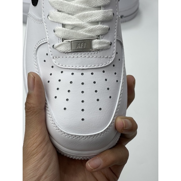 Giày Sneaker  AfI trắng vệt đen kèm phụ kiện