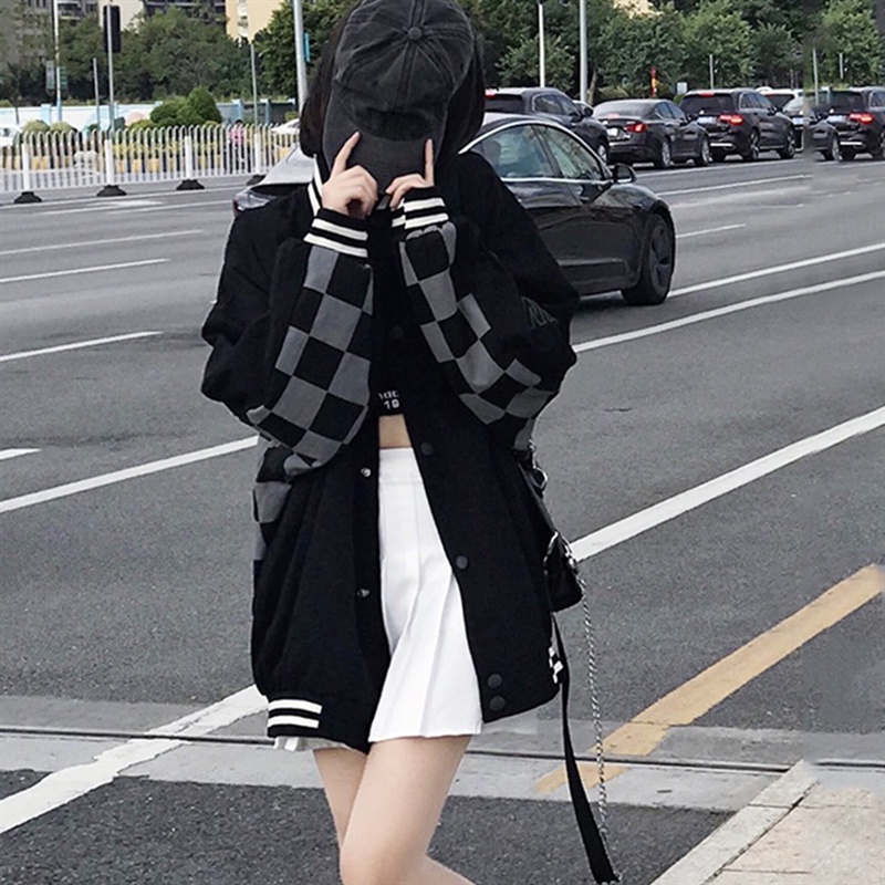 Áo khoác bomber bóng chày phong cách Retro