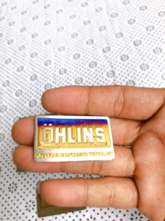 Tem titan khò chữ Ohlins