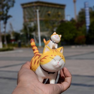 Mô hình mèo đi bộ size lớn