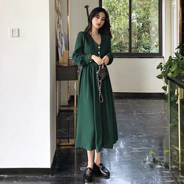 Váy maxi cổ thêu