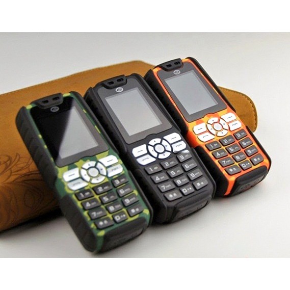 Điện thoại Land Rover A8+  PIN khủng