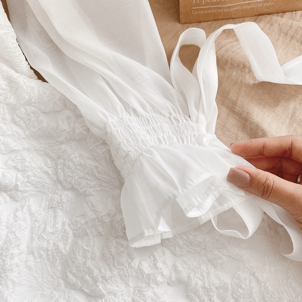 [Mã SKAMA06 giảm 8% tối đa 50K đơn 250K] ĐẦM GẤM PHỐI CỔ VOAN TRẮNG XẾP LI TAY PHỒNG | BigBuy360 - bigbuy360.vn