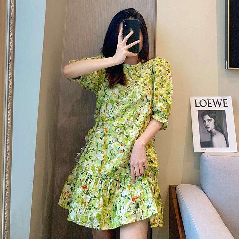 Đầm in hoa vỡ màu xanh lục phong cách tình đầu thời trang Hàn Pháp retro mùa hè 2022 cho nữ