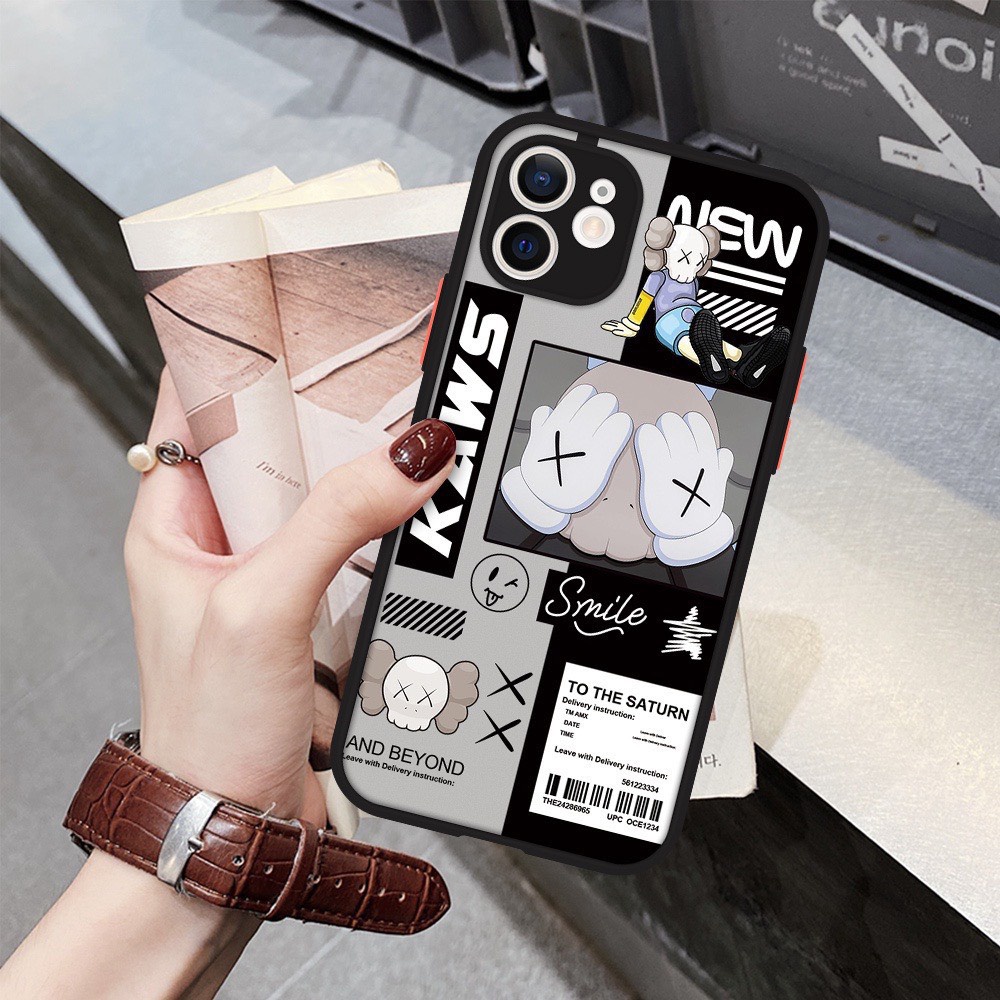 Ốp Iphone Lưng Nhám,Chống Bẩn,Bảo Vệ Camera Gấu BEARBRICK,Kaws 7Plu,8Plus,x,xs,xsmax,11,11promax,12,12promax,13,13promax