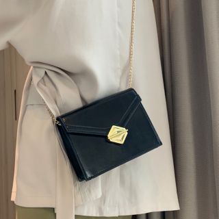 Túi Xách Nữ Khoá Hình Thoi
