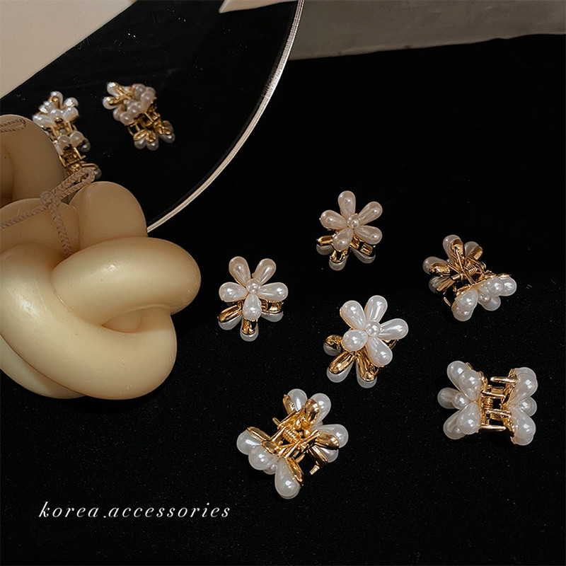 Kẹp tóc We Flower hình hoa đính ngọc trai giả phong cách thời trang cho nữ