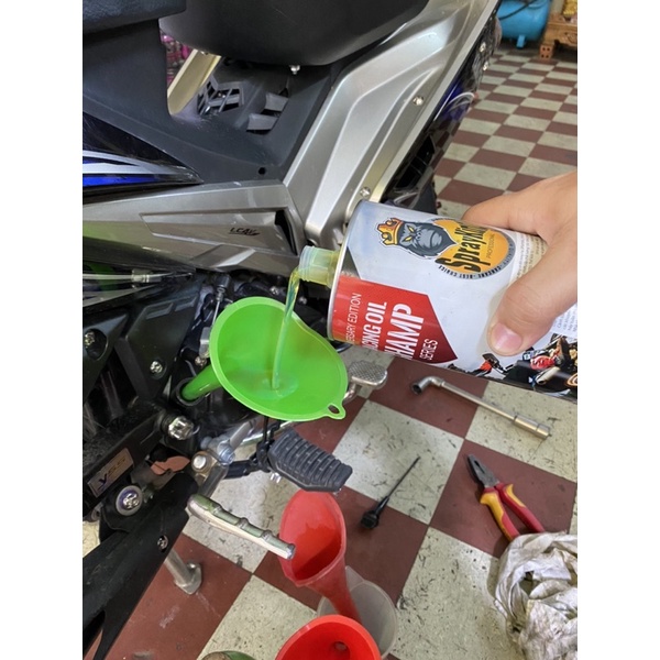 SIÊU PHẨM NHỚT SPRAYKING RACING OIL CHAMP, SẢN XUẤT VÀ ĐÓNG GÓI TẠI DUBAI, ESTER TECH, 100% SYNTHETIC