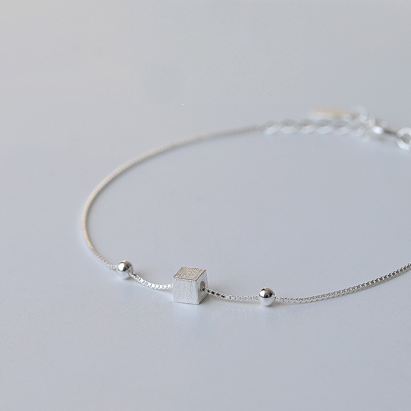 Vòng đeo tay nữ Hàn Quốc Thiết kế thời trang đơn giản Vòng đeo tay hình vuông