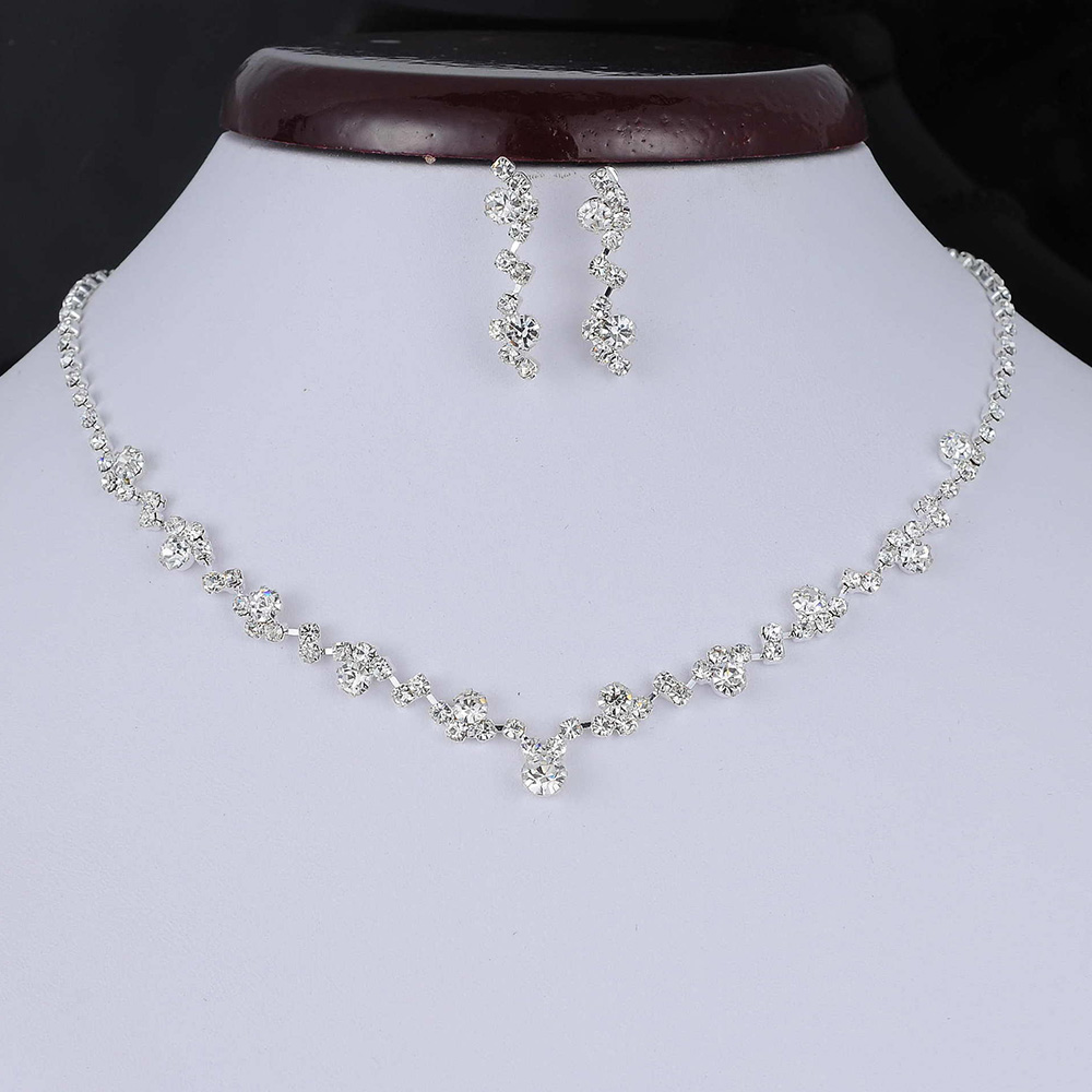 Bộ vòng cổ + Khuyên Tai Đính Đá Lấp Lánh Nhiều Màu