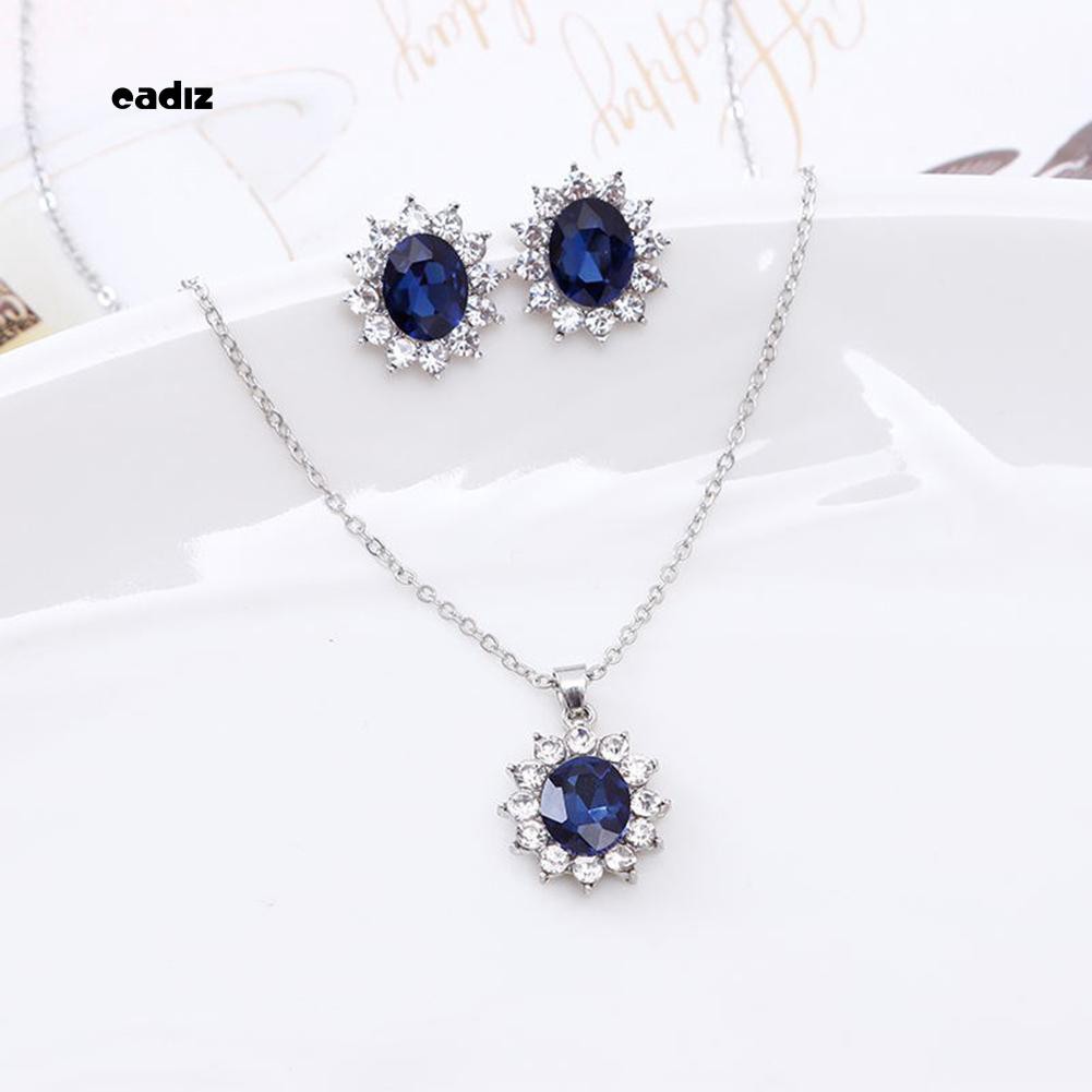 Bộ dây chuyền và khuyên tai đính đá pha lê sapphire