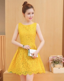Váy ren xoè nhẹ nhàng