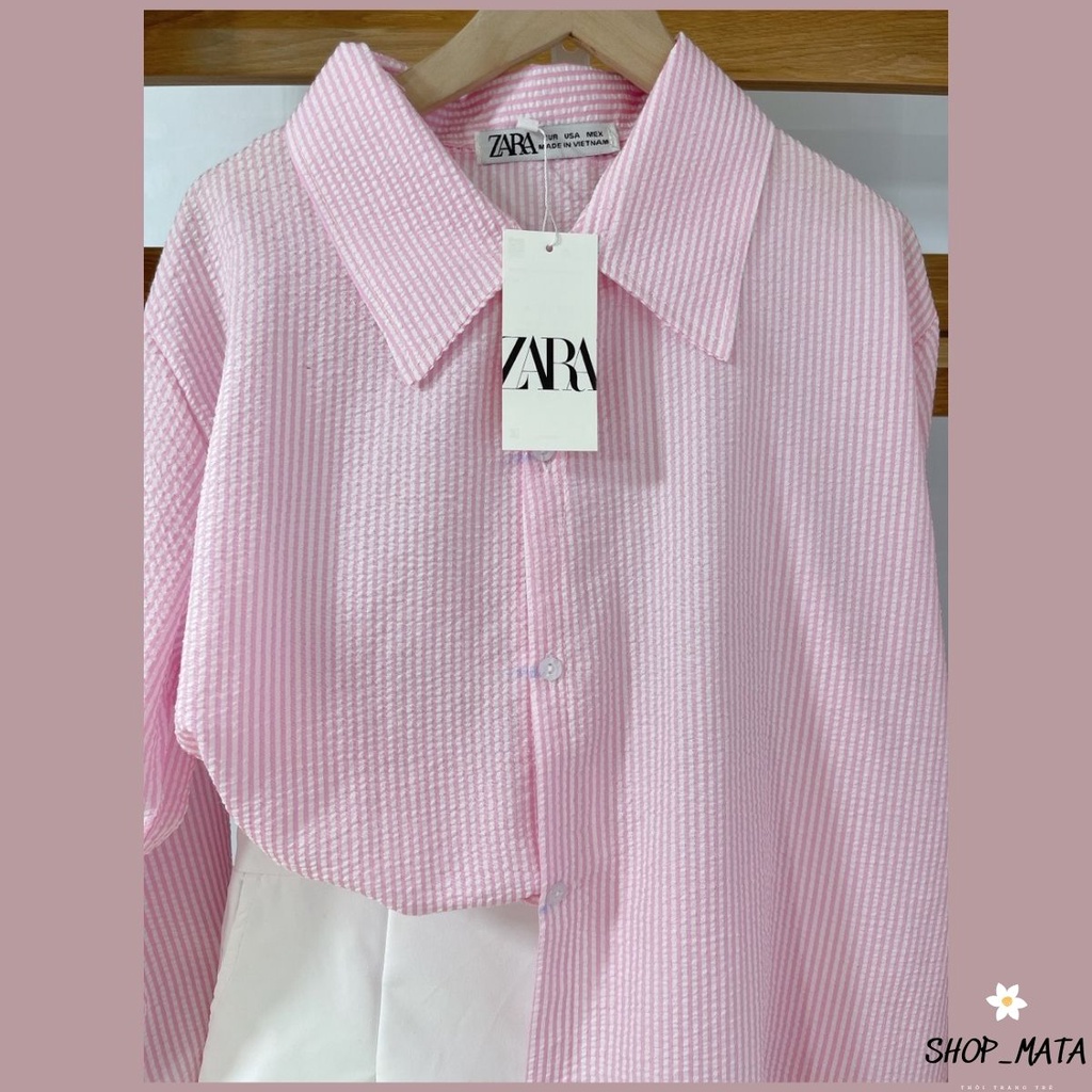 Áo sơ mi dài tay sọc hồng, mix với quần sooc trắng nữ tính ngọt ngào. | BigBuy360 - bigbuy360.vn