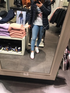 Giày trắng đế cao STRADIVARIUS