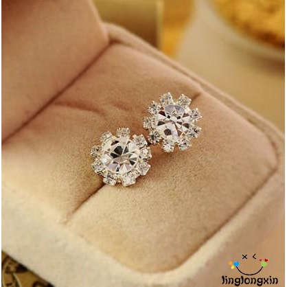 Khuyên tai xỏ mạ bạc đính đá nhân tạo xinh xắn dành cho bạn gái