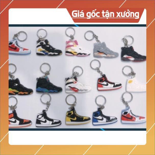 Móc chìa khoá giầy thể thao xịn