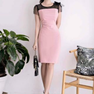 Đầm body hồng phối lưới - dự tiệc