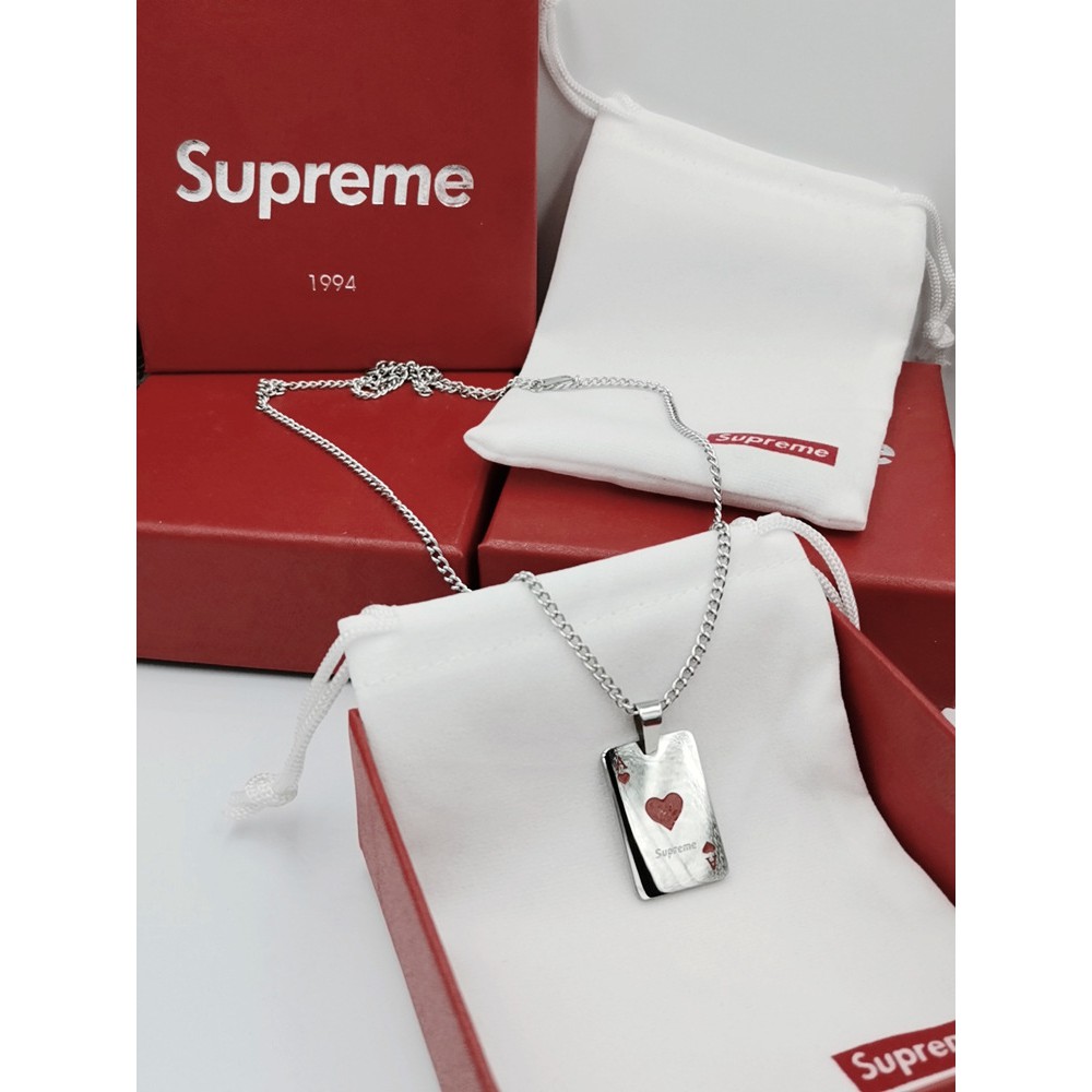Dây chuyền Supreme A card necklace ss20
