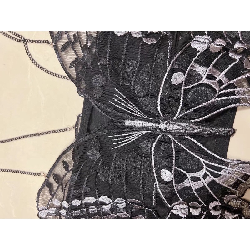 Áo 2 dây ôm sát hình bướm