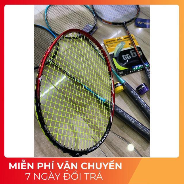 HÀNG GIÁ RẺ 1 Vợt cầu lông Yonex cao cấp 100% Cacbon đan dây tốt 9,5kg tặng 3 món quà