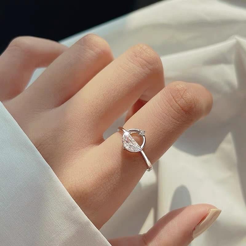 Nhẫn trơn đá nhiều mẫu