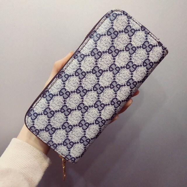 VÍ DÀI NỮ CẦM TAY GD VÀ HOA VÀ CARO KHÓA KÉO V281B SANG CHẢNH CỰC HOT | BigBuy360 - bigbuy360.vn