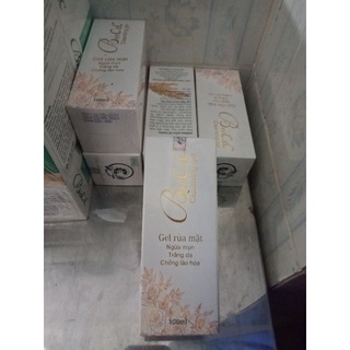 Gel rửa mặt dưỡng sáng da Bio C&C