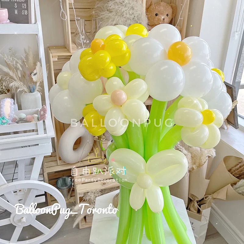 Bó Hoa Cúc Nhỏ Gắn Bong Bóng Trang Trí Tiệc Sinh Nhật / Ngoài Trời Cho Bé