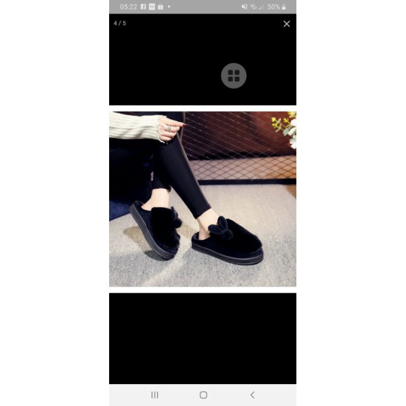 Dép mang trong nhà