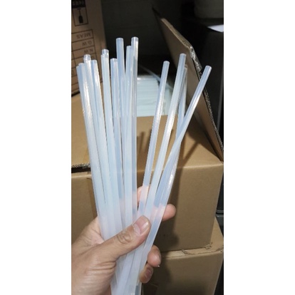COM BO 50 cây KEO NẾN TO VÀ 1 SÚNG BẮN KEO TO