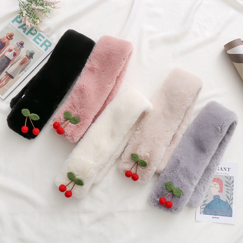 Khăn lông quàng cổ đính cherry đáng yêu