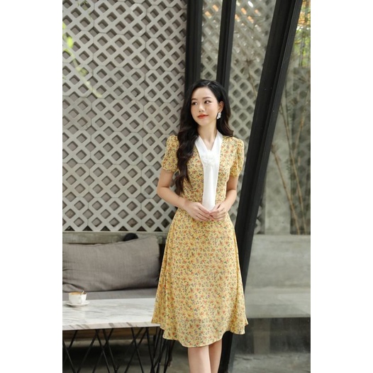 Đầm Hoa Nữ UNIVTH Dáng Xòe Dài Qua Gối Cổ Vạt Nơ Cách Điệu 2D525