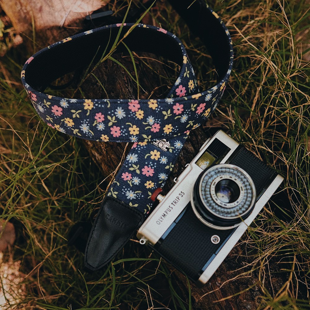 Dây đeo máy ảnh denim navy hoa - Camera Strap dành cho máy ảnh Sony, Canon, Nikon, Fuji,..... - Dây máy ảnh MadebyCammix