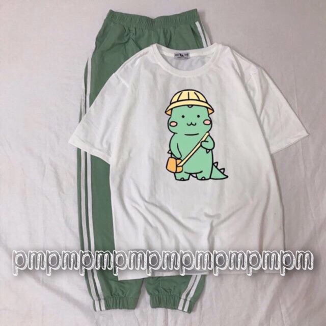 Sét áo hình và quần sọc xanh